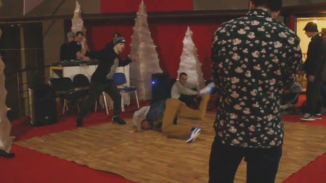 Hot Winter в музее. Брейк-данс 3 смотреть онлайн