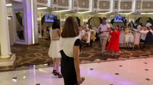 Трогательная песня дочерей для мамы (Зарина Тилидзе - Мама)