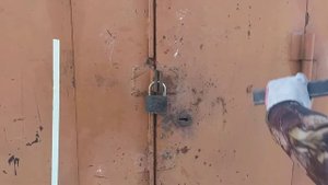 Как открыть гараж без ключа