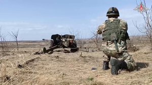 Артиллеристы группировки войск «Юг» совместно с операторами БпЛА проходят подготовку и боевое слажив