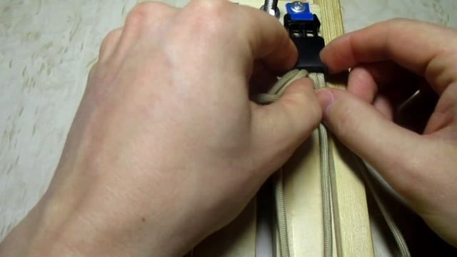 Браслет из паракорда Кобра на фастексе