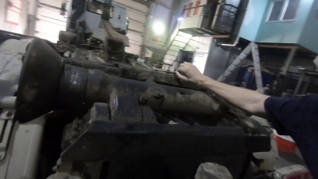 Крюковой погрузчик HIAB MULTILIFT XP22S61, замена скользунов телескопа и ремонт гидроцилиндра