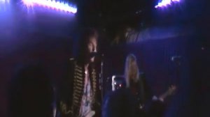 Bernie Torme', Turn out The Lights.