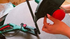 Газонокосилка EasyGrassCut 26 . Маленькая , удобная и практичная вещь на даче .