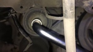 Ослабить натяжитель ремня генератора, ролик ремня генератора Форд Мондео 3 2.0