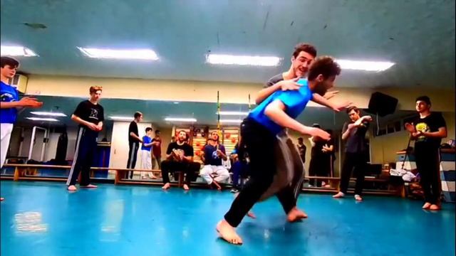 Academia Do Mestre Edan Best capoeira moments. MELHOR CAPOEIRA MOMENTS смотреть онлайн