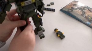 СУПЕРГЕРОЙ 2в1 РОБОТ-ТРАНСФОРМЕР. Сравнение РОБОТОВ военный, пожарный. Конструктор Play Smart Lego