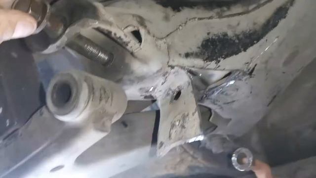 Сорвал закладную гайку Облом гайки внутри балки смотреть онлайн