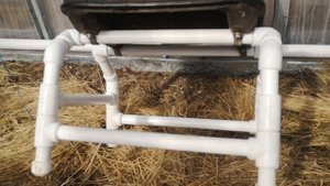 стулья из пластиковых труб