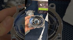 Toyota RAV4 10-13 замена на светодиодные линзы MTF Dynamic Vision 5500K