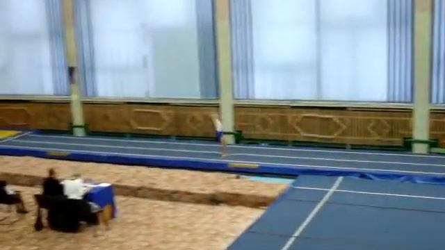 Прыжки на акробатической дорожке смотреть онлайн