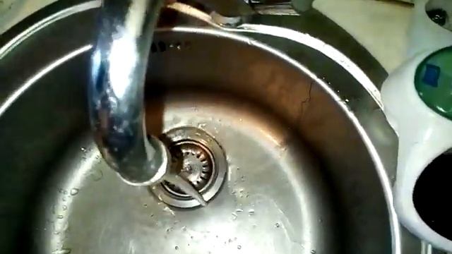 красноухая черепаха кормление смотреть онлайн