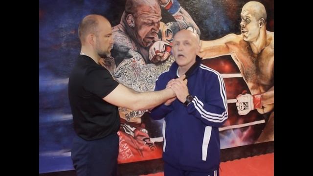 От угрозы ножом.Нож у шеи.Один из вариантов В Н Крючков смотреть онлайн