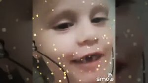 Привет , я Ангелина . я пою , ну или пытаюсь петь )))) плохо петь без зубов .