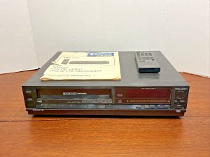 Кассетный видеомагнитофон Sanyo VCR VHR-2550-Япония-1986-год