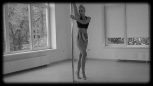 Лучший танец красивой девушки на пилоне (шесте) The best dance of a beautiful girl on a pole