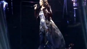 София Ротару упала на сцене прямо во время концерта