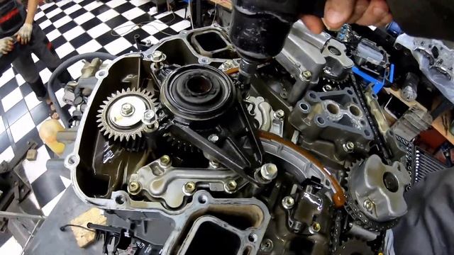 Ремонт лодочного мотора Suzuki 250 смотреть онлайн