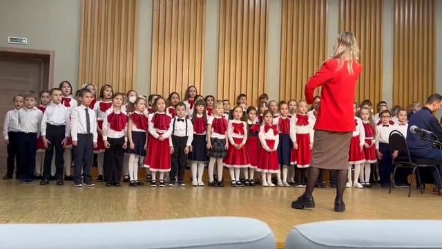 День матери! Поздравление от младшего хора "Мир детства"! Песня "Маме"! смотреть онлайн