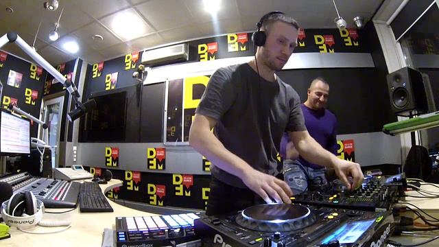 Bassland Show @ DFM (28.11.2018) - Profit b2b Виктор Строгонов. Снова рубаем ) смотреть онлайн