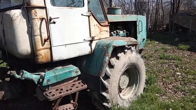 Трактор ХТЗ Т-150 Нуждается в ремонте