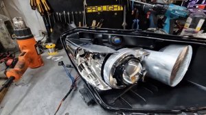Toyota Rav 4 Установка бидиодных двухчиповых тёплых линз ZORKiY Bengal Tiger F40 4300K BI-LED