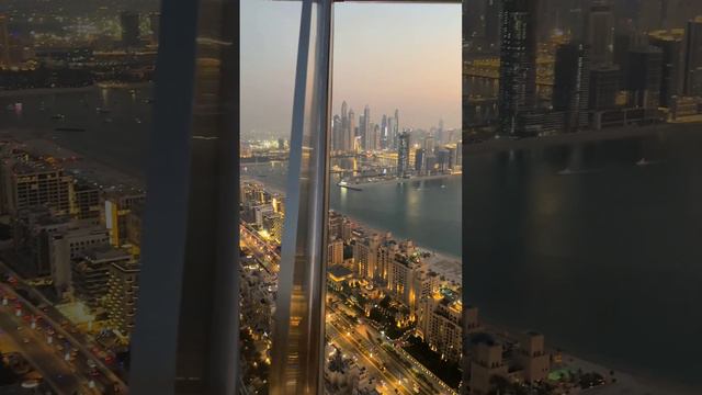 🇦🇪 Dubai Palm Jumeirah view from The View At The Palm #onenightindubai #dubai