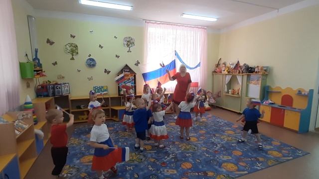 Россия родина моя! флешмоб ясельной группы Затейники смотреть онлайн