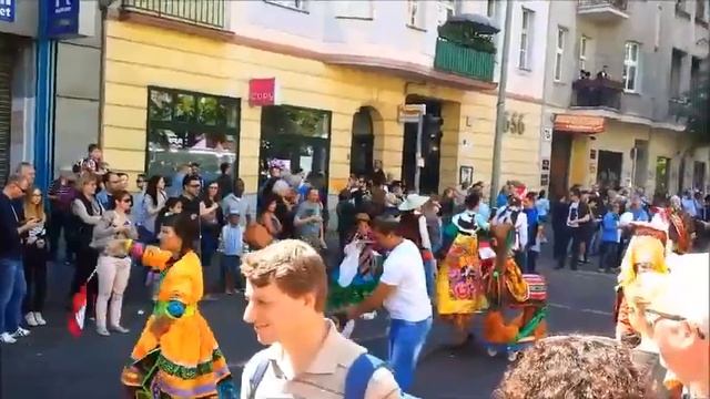 Карнавал культур в Берлине 2015, 20. Karneval der Kulturen, Carnival Parade Berlin 2015 смотреть онлайн