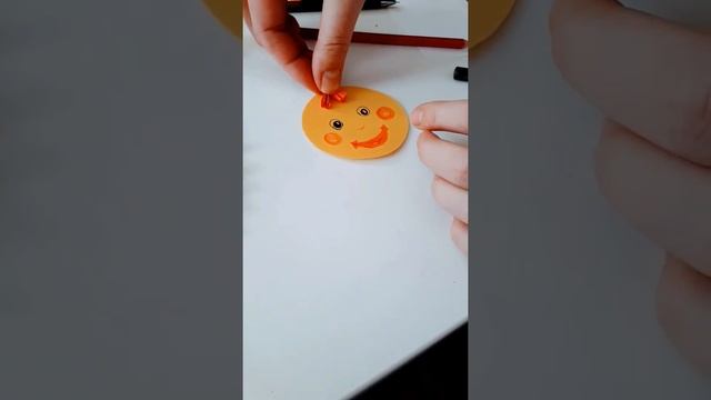 Поделка на масленицу из бумаги???своими руками яркая кукла и солнце отличная поделка в школу, садик