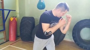 Защита корпусом в боксе. Отработка уклонов