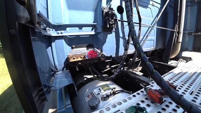 Дальнобой USA / Задумал установить парашют / Установка LED фонарей на кабину..Зачем мне техничка??? смотреть онлайн