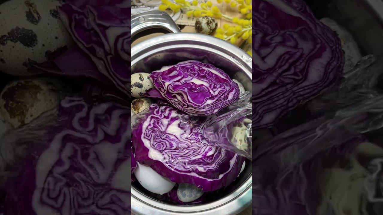 Невозможно красивые яйца! Красти красной капустой И-и-и….…получаем голубые Все просто! #красимяйца