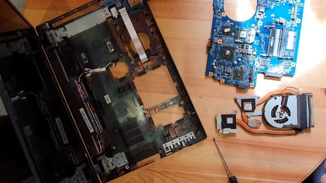 Сборка ноутбука Acer aspire 7551g смотреть онлайн