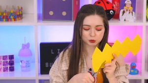 DIY делаю шапки AMONG US! Налила горячий клей Эльфику на голову! ? Afinka