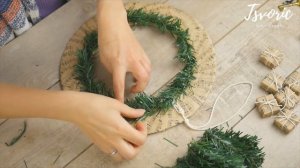 Christmas wreath on the door / Рождественский венок на дверь из дешёвой ёлки /  DIY TSVORIC