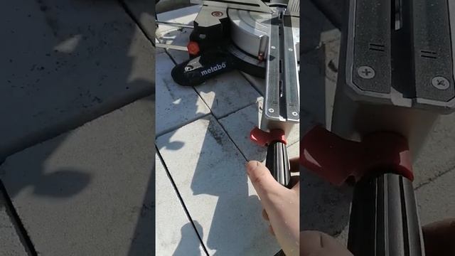 Торцовочная пила Metabo KGS 254. Небольшой обзор. смотреть онлайн