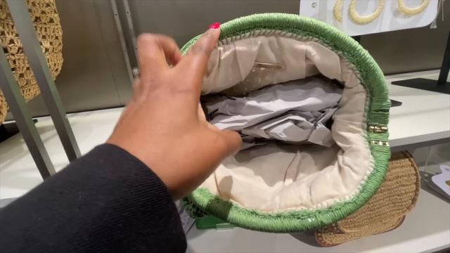 NYC Vlog | Shopping at: Bloomingdale's Sephora, Zara, Mango | Designer Sunglasses Haul | Simply Kur смотреть онлайн