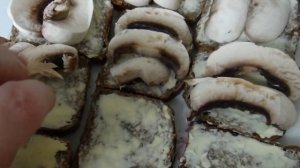 Мой завтрак. Бутерброды с шампиньонами