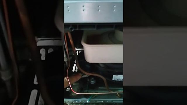Ремонт холодильника Samsung, после рука...ых мастеров смотреть онлайн