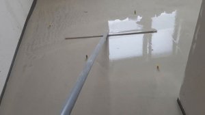 НАЛИВНОЙ ПОЛ. Нюансы заливки наливного пола. Как правильно залить стяжку. Unis горизонт