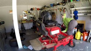 Hydro Gear 3100 (2800) (3400) hydro oil change. Zero turn hydro transmission oil/ filter change.