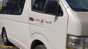 Toyota hiace 2013 model automatic | بکسہ برائے فروخت  | Peshawar Motors