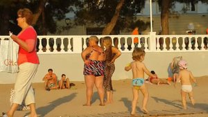 Алиса на пляже в Геленджике 3