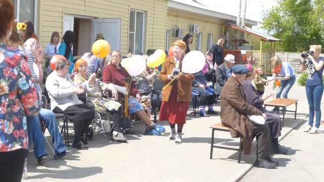 Поздравление в доме ветеранов 10.05.2015г в п. Каменоломни смотреть онлайн