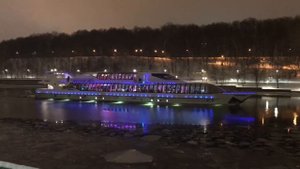 Ночная Москва . Лужники . Лужнецкая набережная.