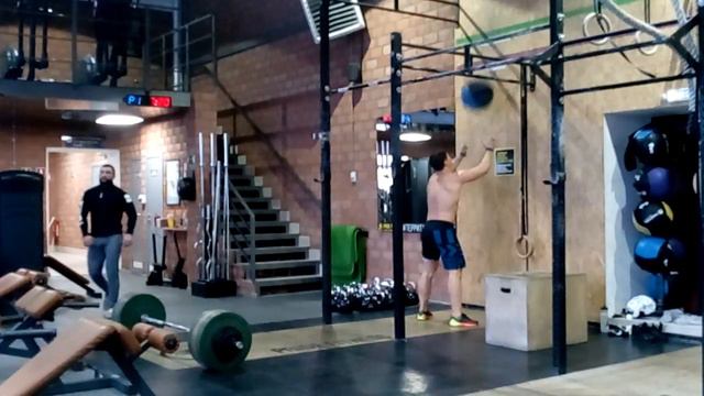 Елизаров Никалай отборочный комплекс на Christmas Throwdoun 2018 смотреть онлайн