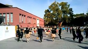 Национальный танец Каталунии "Сардана" / The national dance of Catalonia 'Sardana'