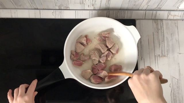Кабачки тушеные с мясом и картошкой ? Как приготовить тушеные КАБАЧКИ С МЯСОМ и картофелем