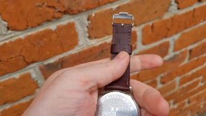 часовой ремешок с подиумом